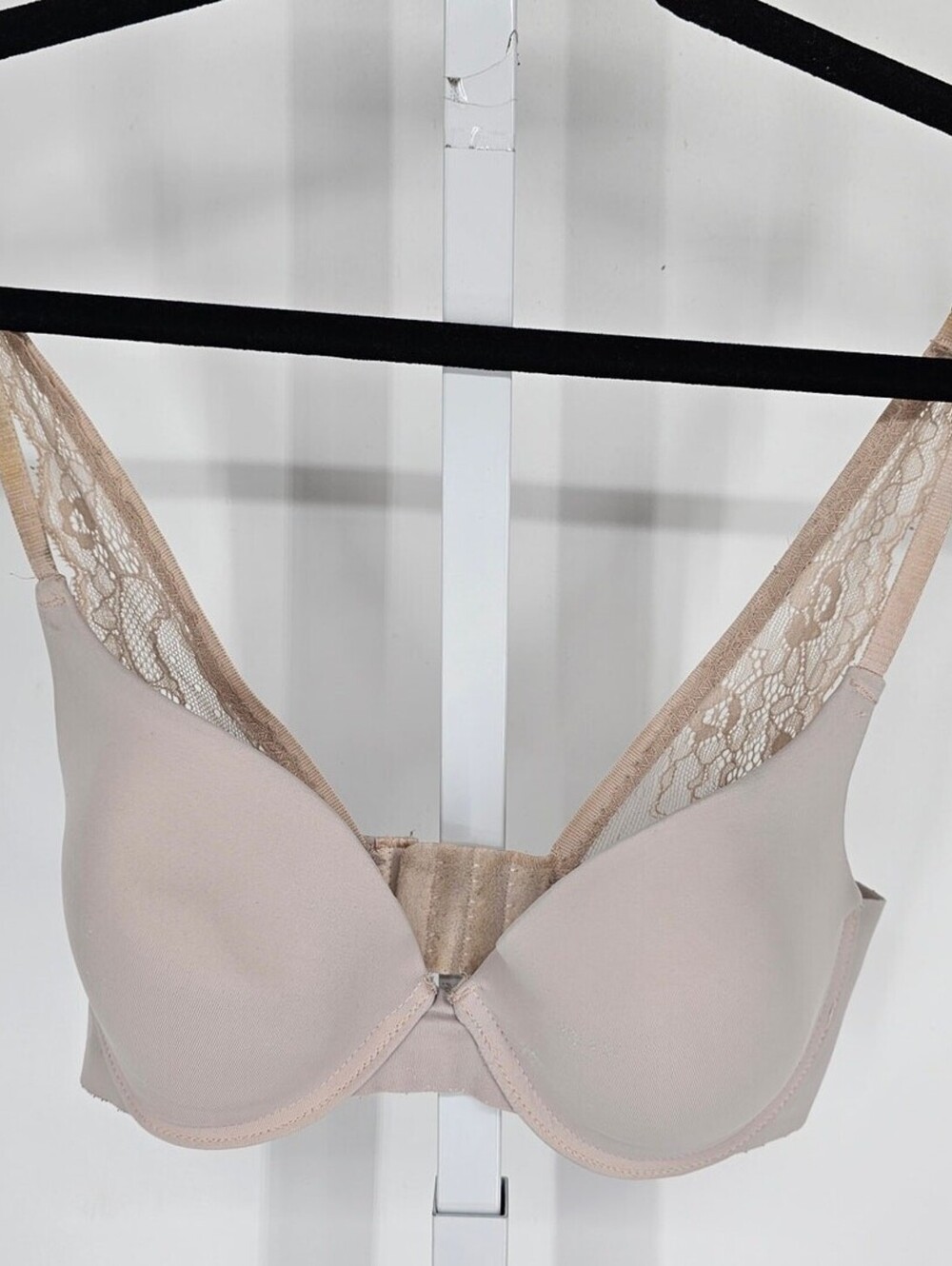 Marilyn Monroe Intimates Womens Sz M T Shirt Bra Lightly Lined Blush